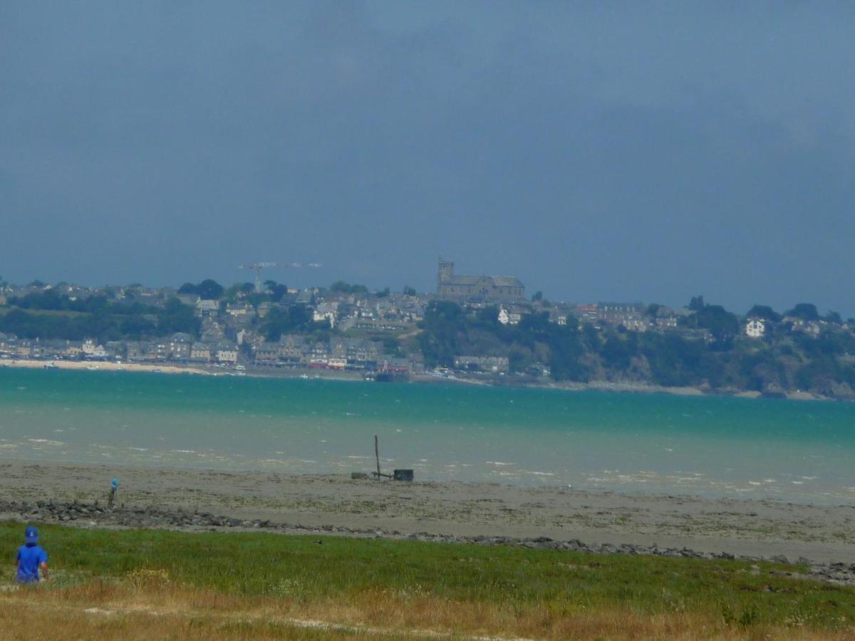 Le Bout De La Ville Hirel ภายนอก รูปภาพ
